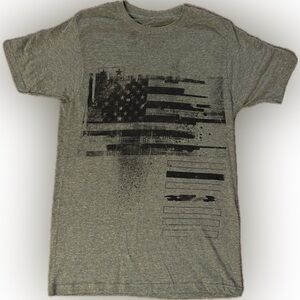 Men’s Apt. 9 small T-shirt